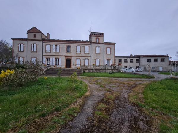 Maison À vendre 70 pièces 816 m²