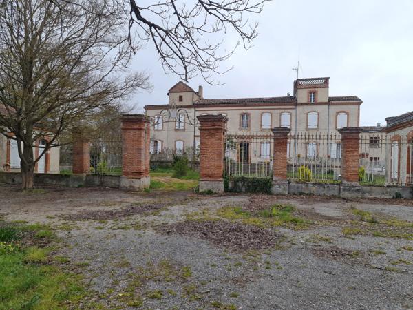 Maison À vendre 70 pièces 816 m²