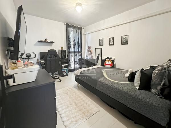 À vendre ? T4 de 73 m² lumineux avec balcon, cave et parking