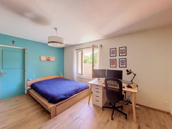 Maison
         5 pièces
        - 132 m² 520 000 € *