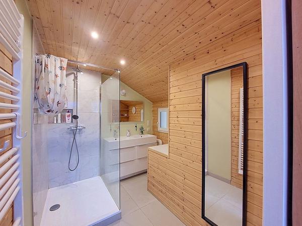 Maison
         5 pièces
        - 132 m² 520 000 € *