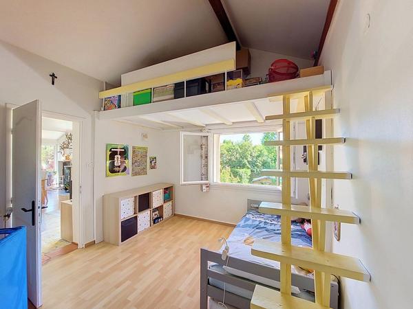 Maison
         5 pièces
        - 132 m² 520 000 € *