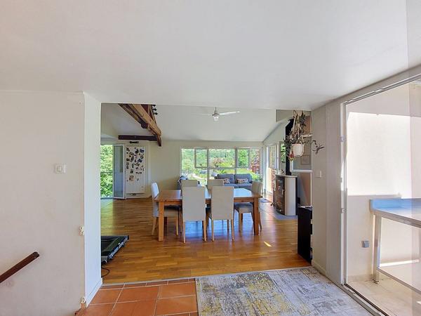 Maison
         5 pièces
        - 132 m² 520 000 € *