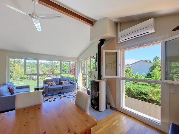Maison
         5 pièces
        - 132 m² 520 000 € *