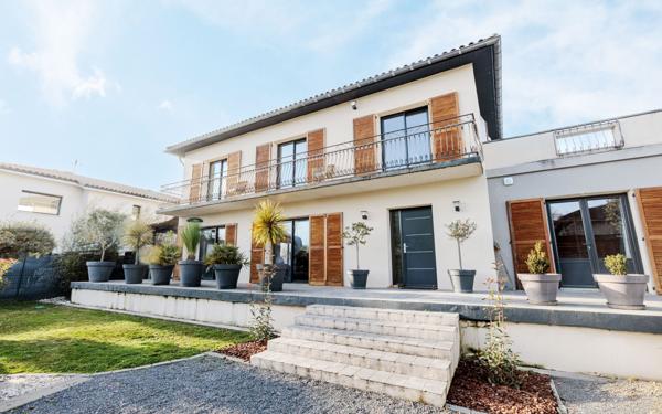 Maison à vendre    6 pièces •  Cugnaux