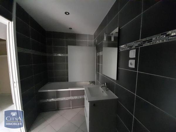 Appartement à louer 3 pièces 72.76m²