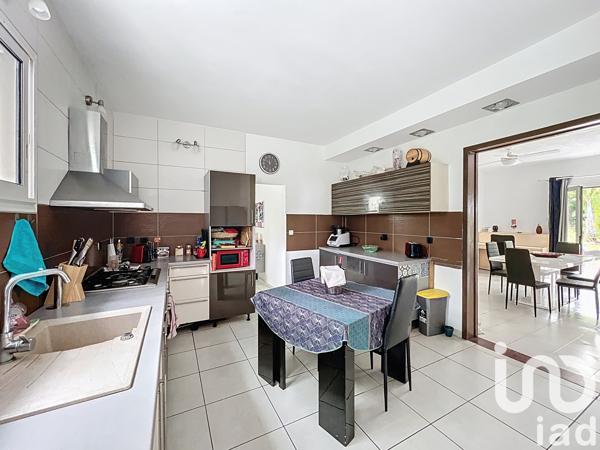 Maison à vendre 5 pièces 145 m² Le Tampon