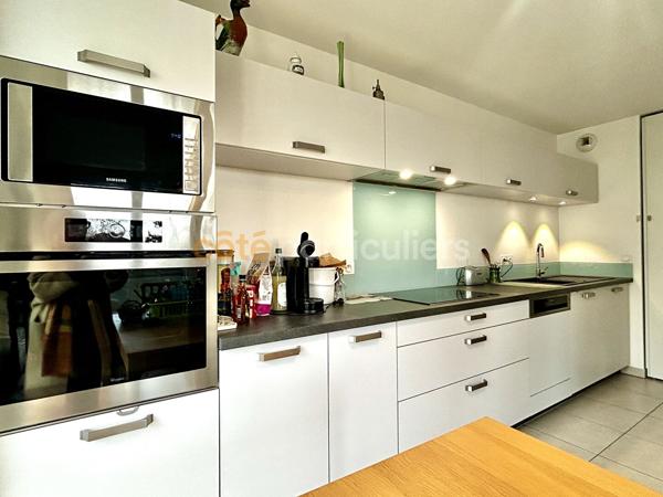 Vente
                Appartement60,4 m² - 3 Pièces -
                    PESSAC (33600)
