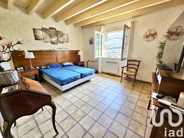 Maison à vendre 6 pièces 186 m² Satillieu