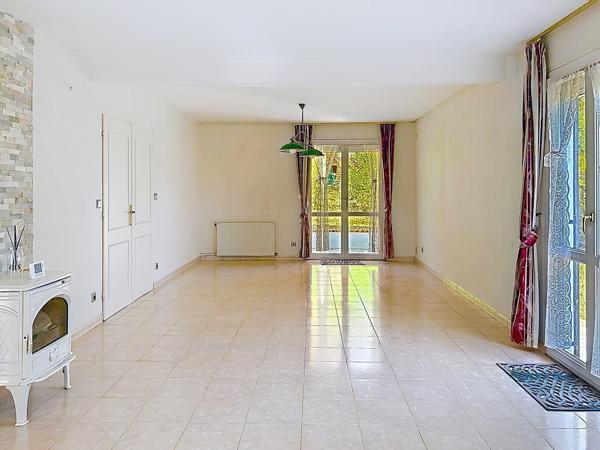 Maison familiale 6 pièces – 147 m² – 4 chambres – Terrain arboré 815 m² – Les Demeures de Brunoy