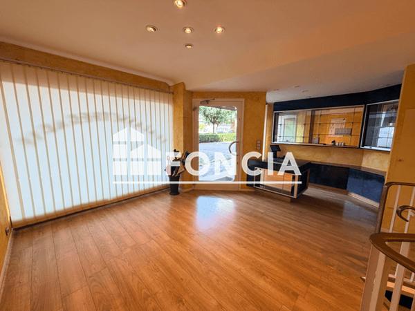 Location Local commercial 8 pièces 80 m² - Thonon Les Bains 74200