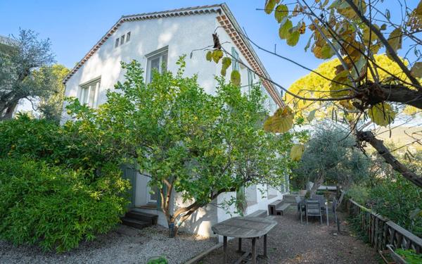 Maison à vendre    5 pièces • 152,43 m2 Grasse