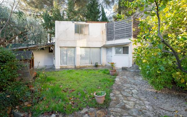 Maison à vendre    5 pièces • 152,43 m2 Grasse