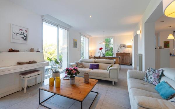 Maison à vendre    5 pièces • 152,43 m2 Grasse