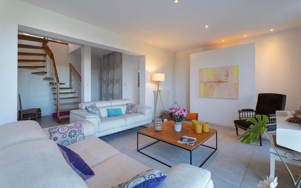 Maison à vendre    5 pièces • 152,43 m2 Grasse