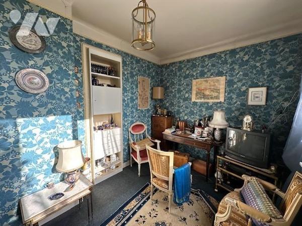 Maison de 5 pièces avec un sous-sol total surélevé, édifié sur 357 m² de terrain