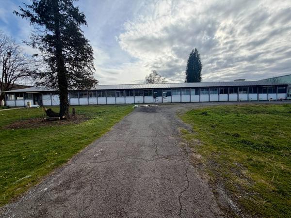 Dpt Hautes Pyrénées (65), à vendre TARBES Bâtiment