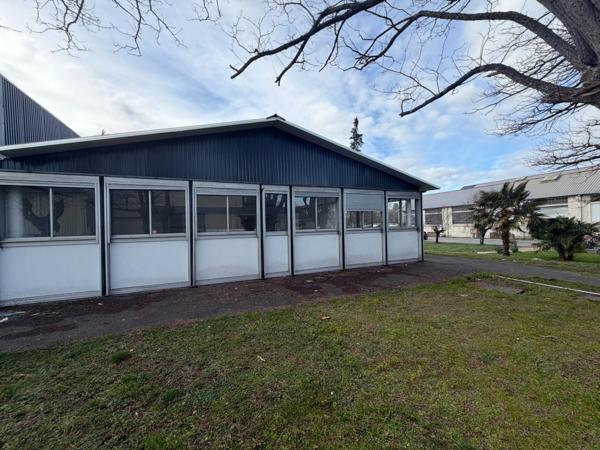 Dpt Hautes Pyrénées (65), à vendre TARBES Bâtiment