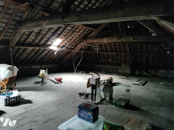 BEAU POTENTIEL POUR CETTE MAISON DE BOURG