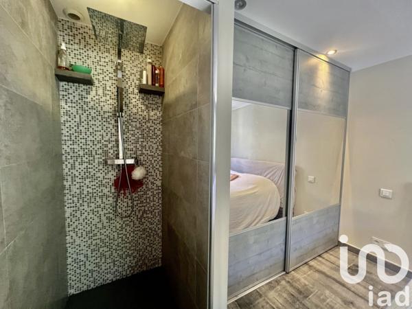 Maison de village 7 pièces de 135 m² à La Garde-Freinet (83680)