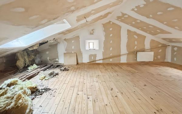 Maison à vendre    3 pièces • 70 m2 Compreignac