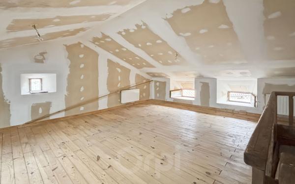 Maison à vendre    3 pièces • 70 m2 Compreignac