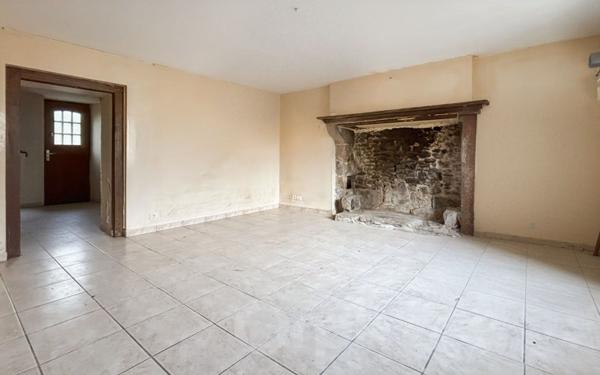 Maison à vendre    3 pièces • 70 m2 Compreignac