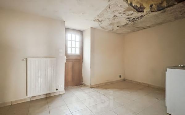 Maison à vendre    3 pièces • 70 m2 Compreignac