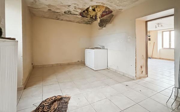 Maison à vendre    3 pièces • 70 m2 Compreignac