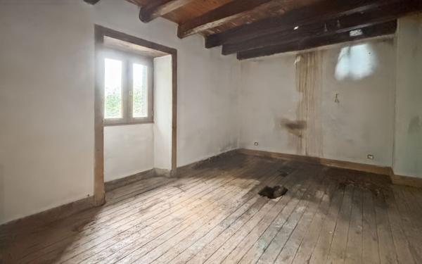 Maison à vendre    3 pièces • 70 m2 Compreignac