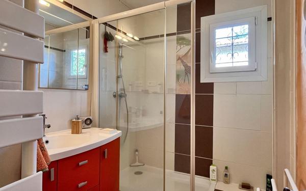 Maison à vendre    3 pièces •  Seyresse