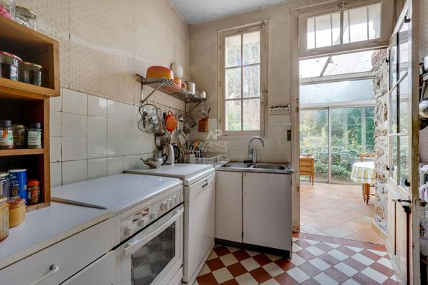 SEVRES RIVE DROITE - Maison de charme €1 290 000 **  - Référence  589-S