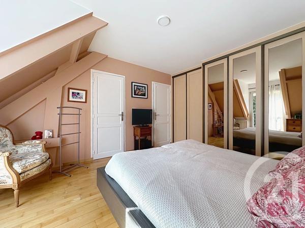 Maison à vendre  6 pièces - 126,56 m 2   THIAIS  - 94