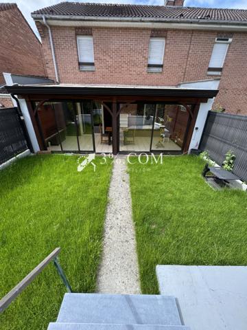 Maison
                                                                                                                                                                                                                                                                                                                        5 pièce(s)                                                                                                                                                                                                          3 chambre(s)                                                                                                                                                                                                          93  m²