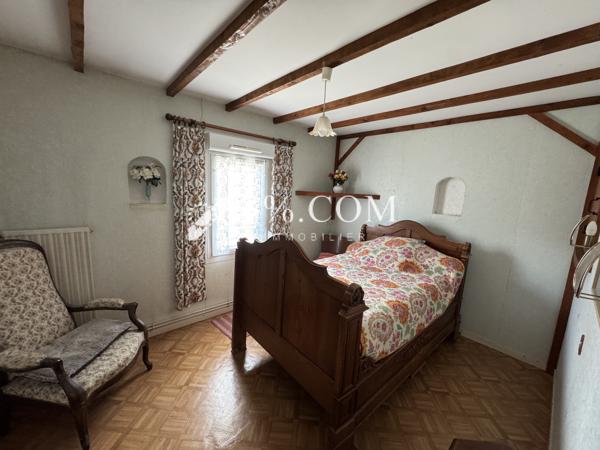 Maison
                                                                                                                                                                                                                                                                                                                        5 pièce(s)                                                                                                                                                                                                          3 chambre(s)                                                                                                                                                                                                          93  m²