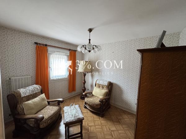 Maison
                                                                                                                                                                                                                                                                                                                        5 pièce(s)                                                                                                                                                                                                          3 chambre(s)                                                                                                                                                                                                          93  m²