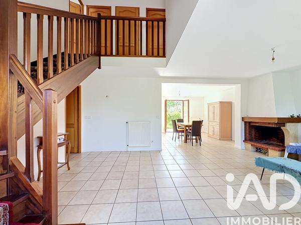 Maison à vendre 6 pièces 130 m² Saint-Rémy-lès-Chevreuse