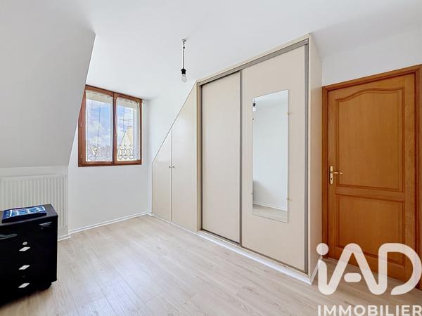 Maison à vendre 6 pièces 130 m² Saint-Rémy-lès-Chevreuse