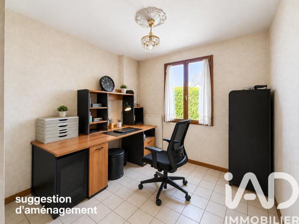 Maison à vendre 6 pièces 130 m² Saint-Rémy-lès-Chevreuse