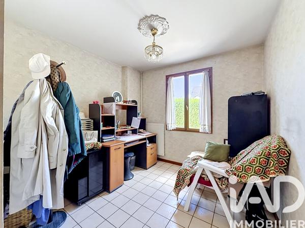 Maison à vendre 6 pièces 130 m² Saint-Rémy-lès-Chevreuse