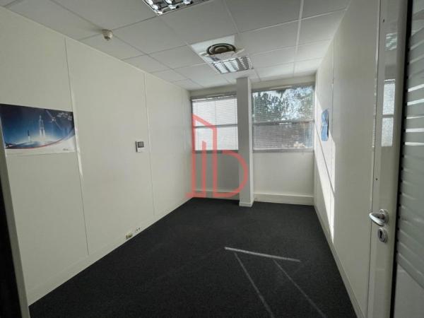 Bureau de 205 m² à louer à Bordeaux Ouest-Merignac