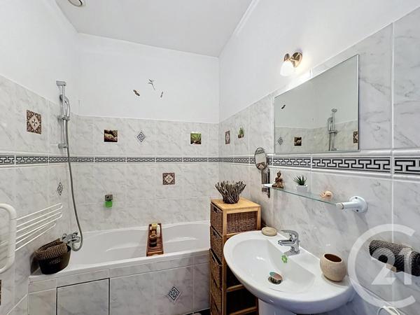 Appartement à vendre  8 pièces - 223 m 2   SALBRIS  - 41