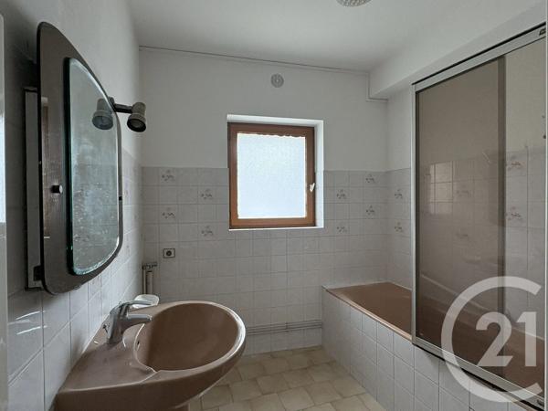 Appartement F2 à vendre  2 pièces - 64,28 m 2   COULOMMIERS  - 77