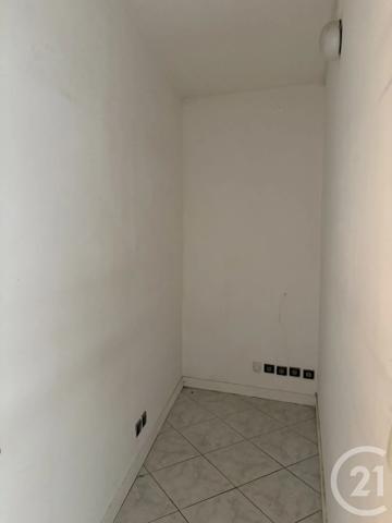 Appartement F2 à vendre  2 pièces - 64,28 m 2   COULOMMIERS  - 77