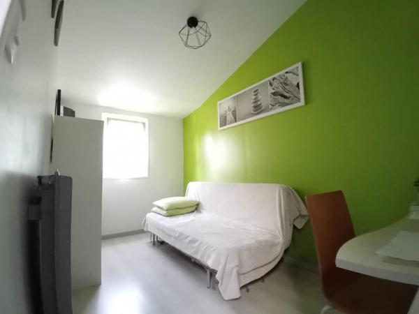 Pavillon mitoyen - Rénové - Puiseux En France 85.22 m2