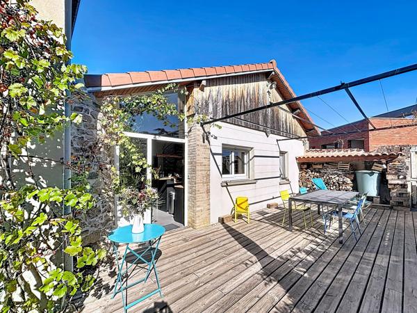 COEUR Lentilly, Maison 3-4 chambres, cachet, séjour cathédrale, jardin 100m²