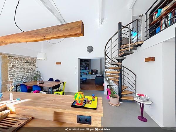COEUR Lentilly, Maison 3-4 chambres, cachet, séjour cathédrale, jardin 100m²