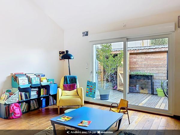 COEUR Lentilly, Maison 3-4 chambres, cachet, séjour cathédrale, jardin 100m²