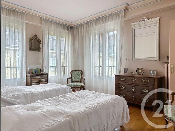 Appartement T6 à vendre  6 pièces - 183 m 2   ROUEN  - 76