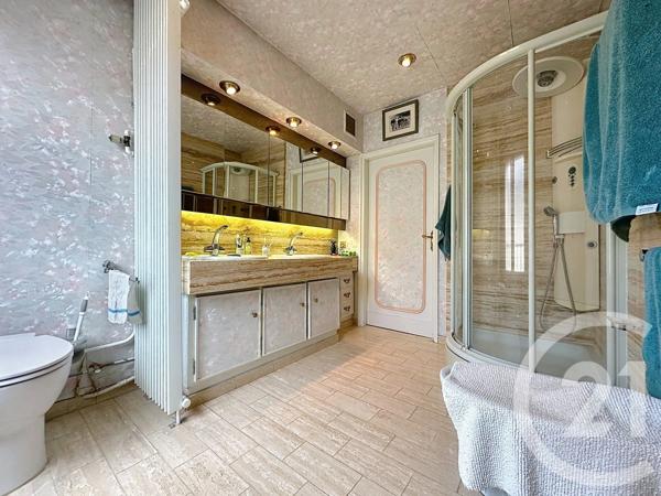 Appartement T6 à vendre  6 pièces - 183 m 2   ROUEN  - 76